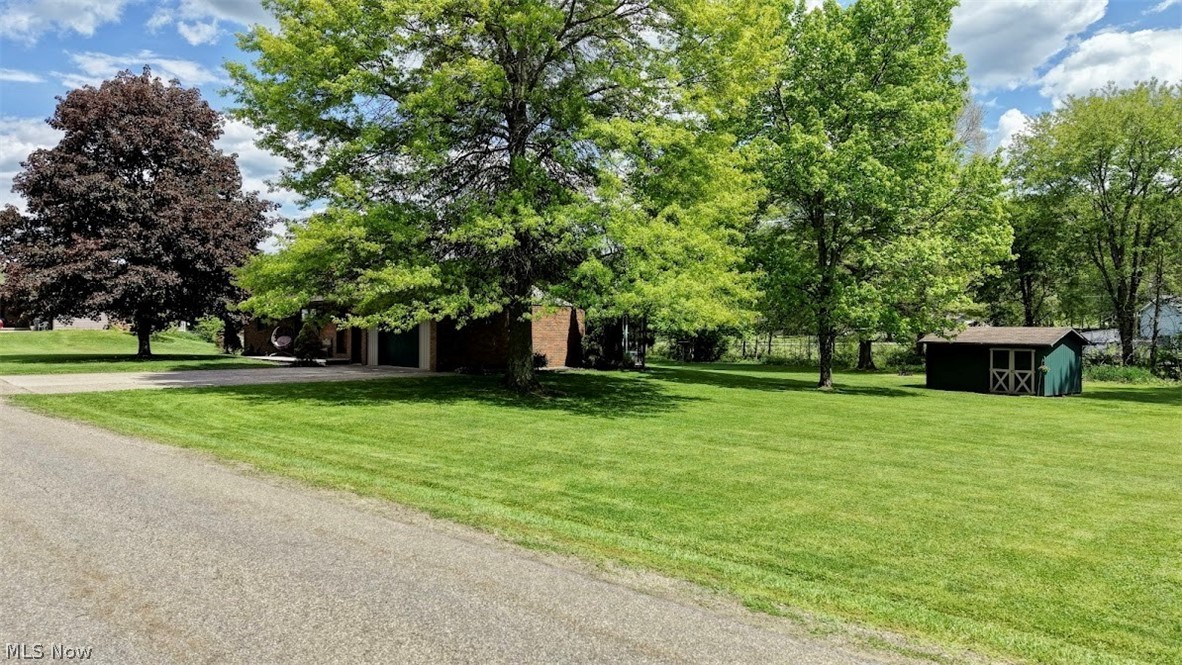 2065 Midvale Mine Road SE Dennison OH 44621