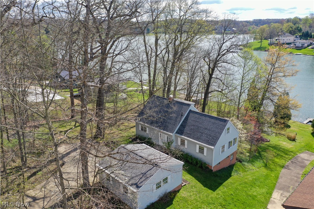 156 W Mohawk Drive Malvern OH 44644