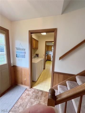 156 W Mohawk Drive Malvern OH 44644