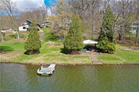 156 W Mohawk Drive Malvern OH 44644