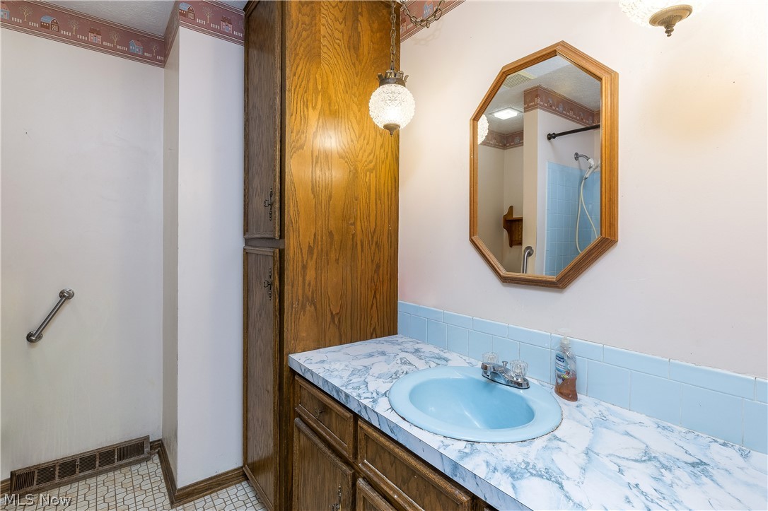 975 Norwich Avenue NW Massillon OH 44646