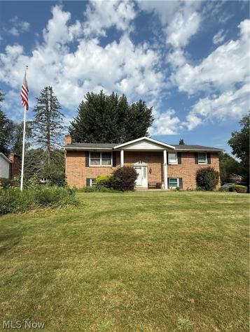 975 Norwich Avenue NW Massillon OH 44646