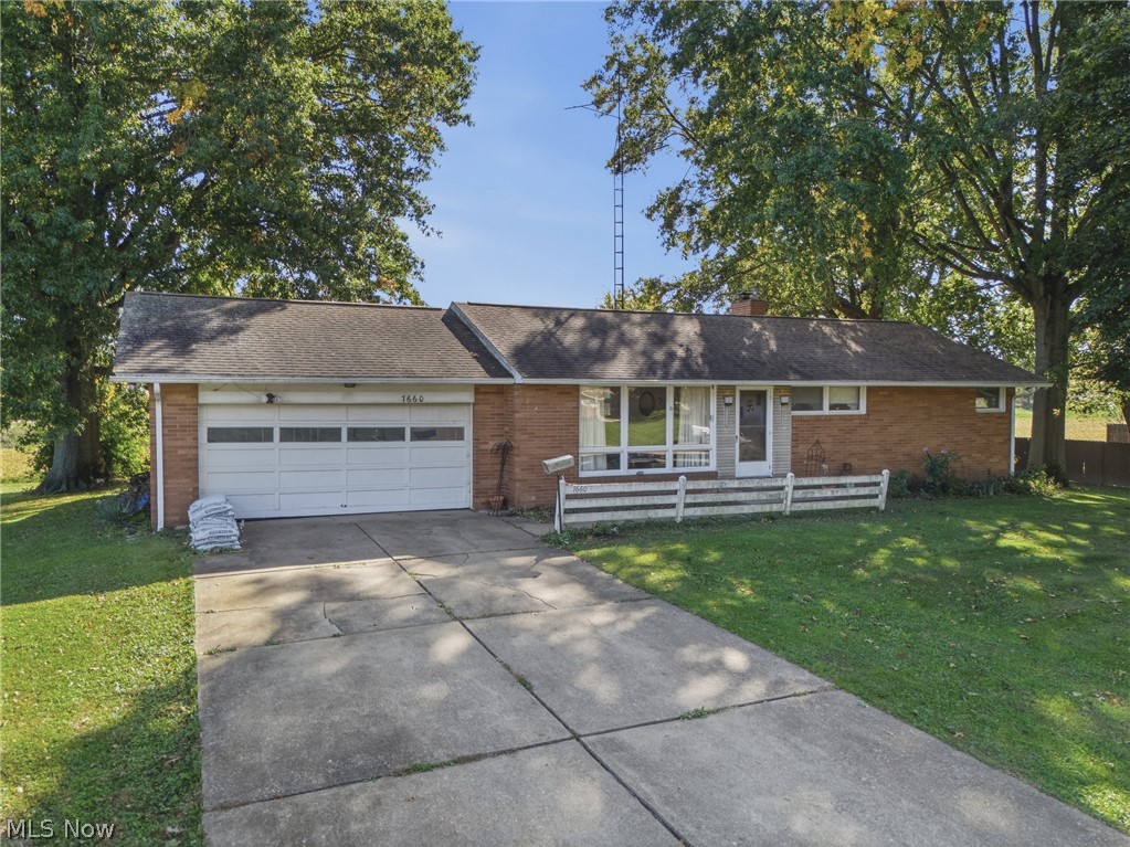 7660 Brookview Street Louisville OH 44641