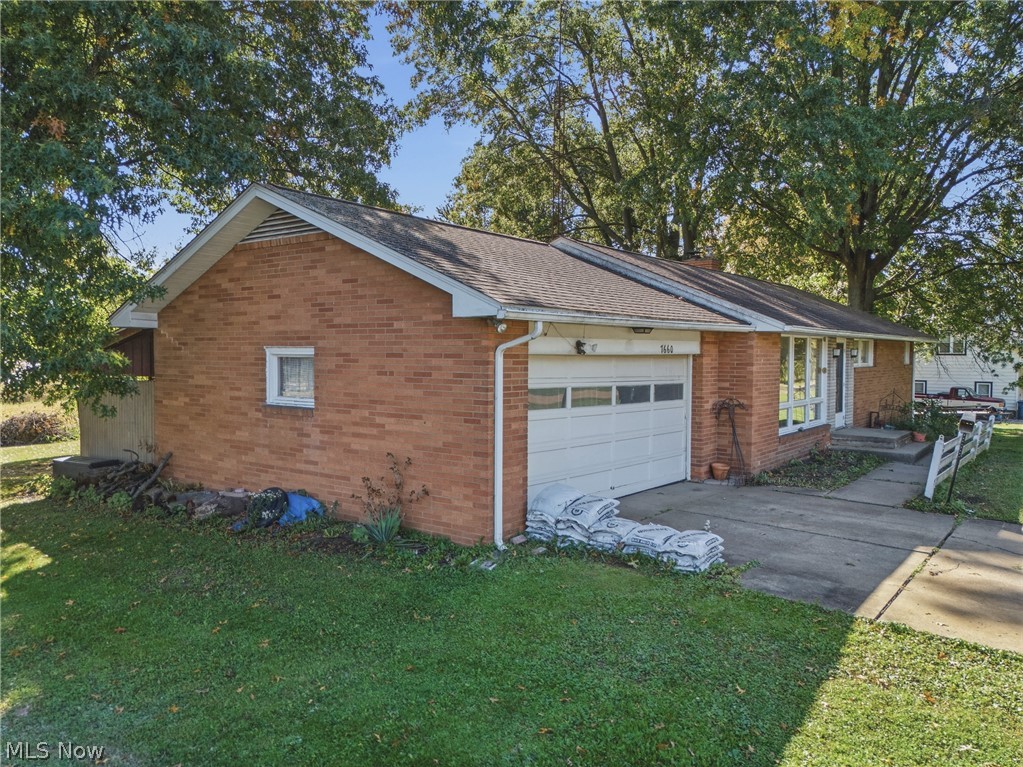 7660 Brookview Street Louisville OH 44641