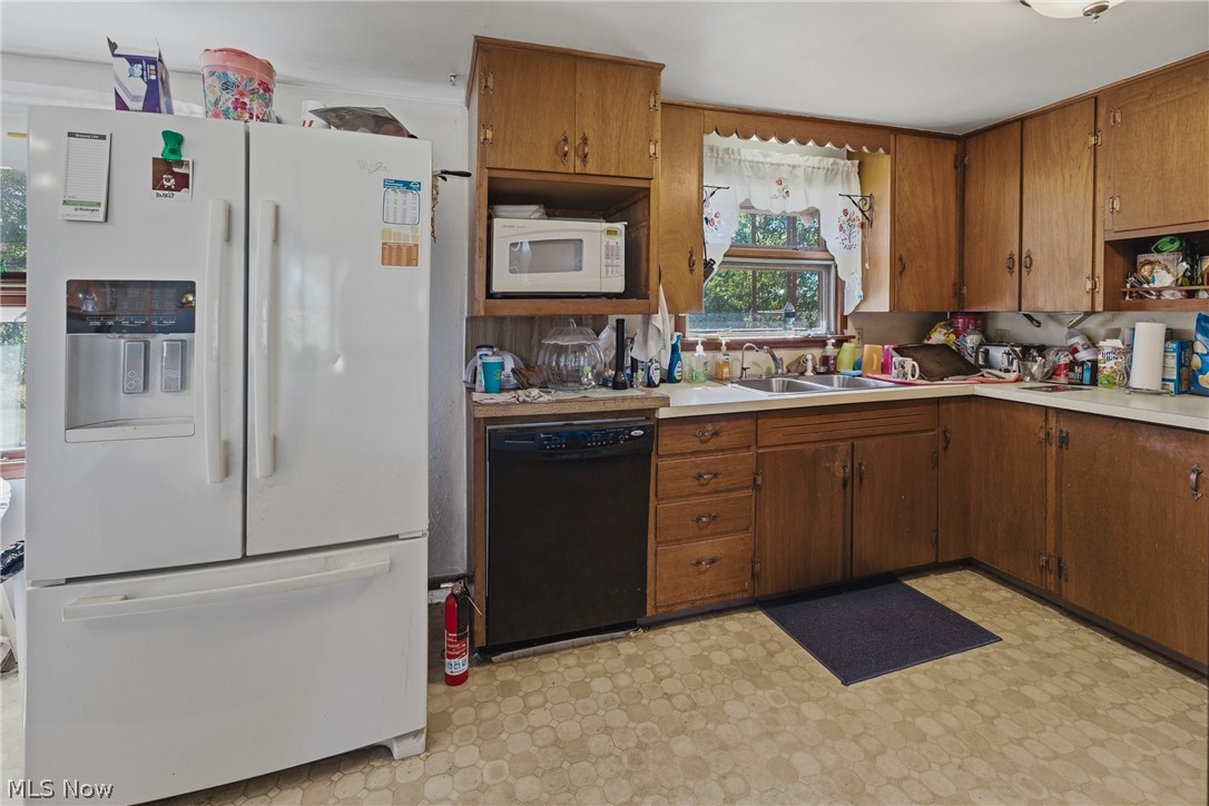 7660 Brookview Street Louisville OH 44641