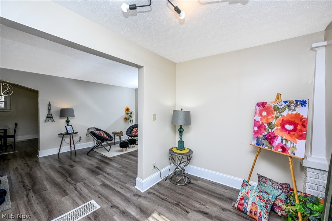 1292 Diagonal Road Akron OH 44307