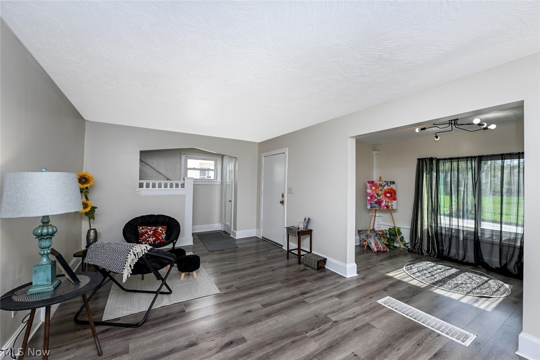 1292 Diagonal Road Akron OH 44307