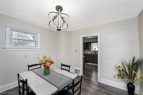 1292 Diagonal Road Akron OH 44307