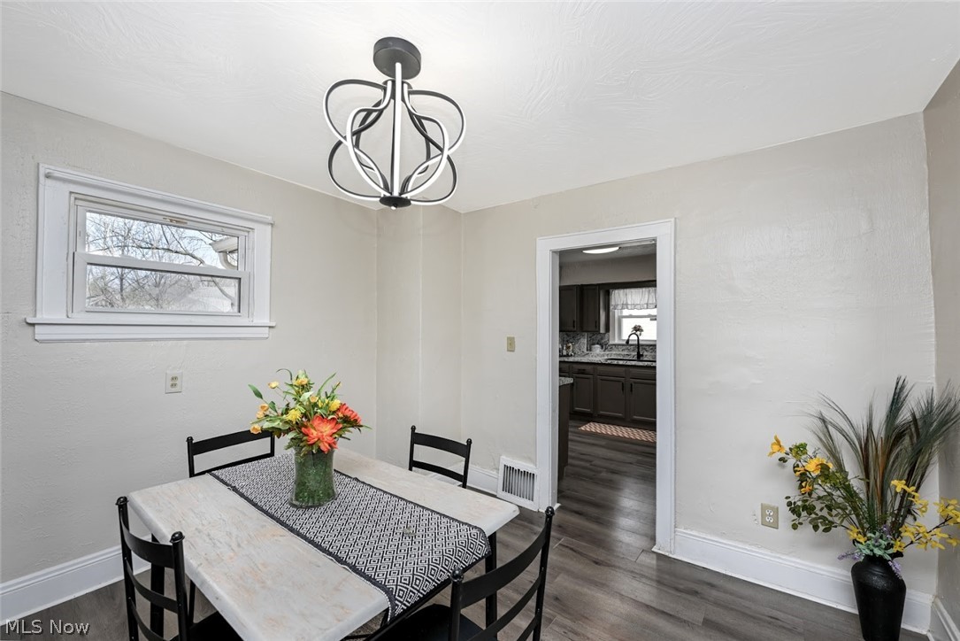 1292 Diagonal Road Akron OH 44307