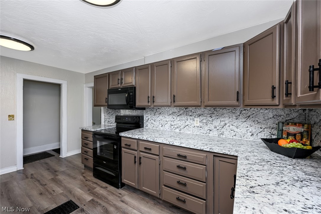 1292 Diagonal Road Akron OH 44307