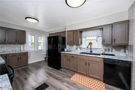 1292 Diagonal Road Akron OH 44307