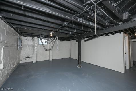 1292 Diagonal Road Akron OH 44307