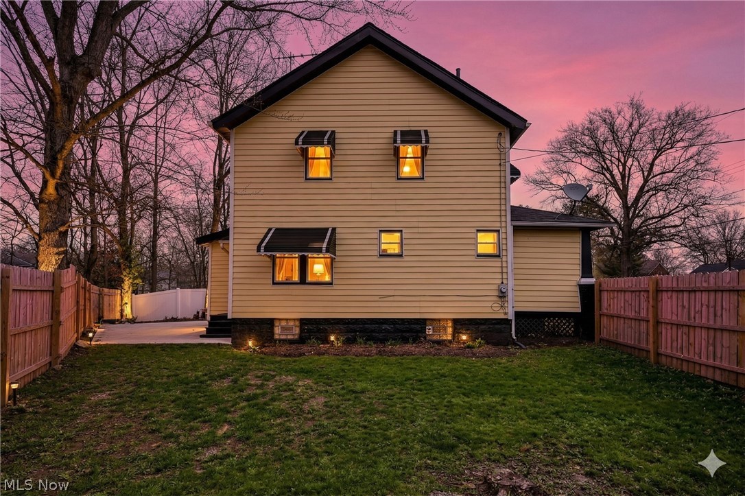 1292 Diagonal Road Akron OH 44307
