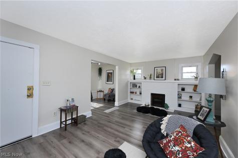 1292 Diagonal Road Akron OH 44307