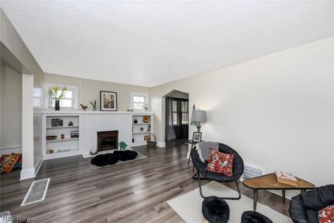 1292 Diagonal Road Akron OH 44307