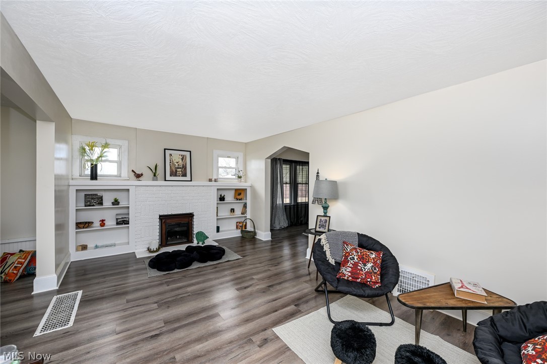 1292 Diagonal Road Akron OH 44307