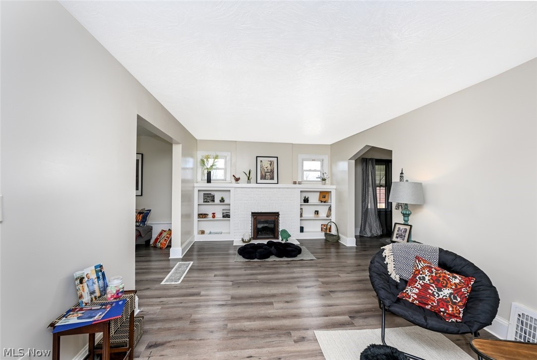 1292 Diagonal Road Akron OH 44307