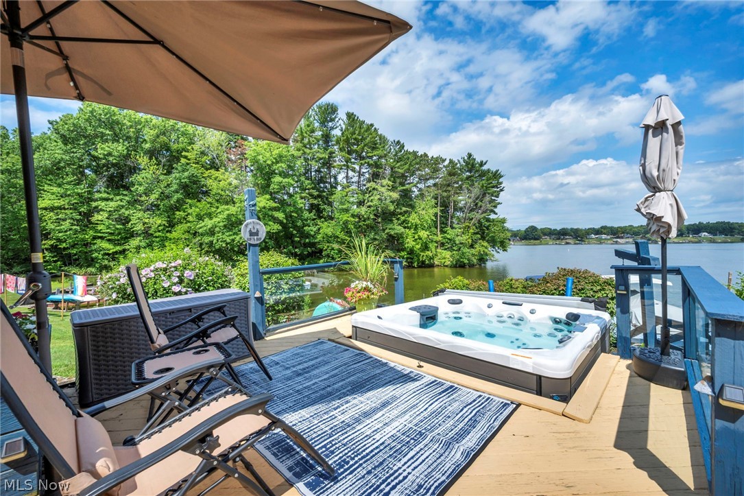17544 Pine Court Lake Milton OH 44429