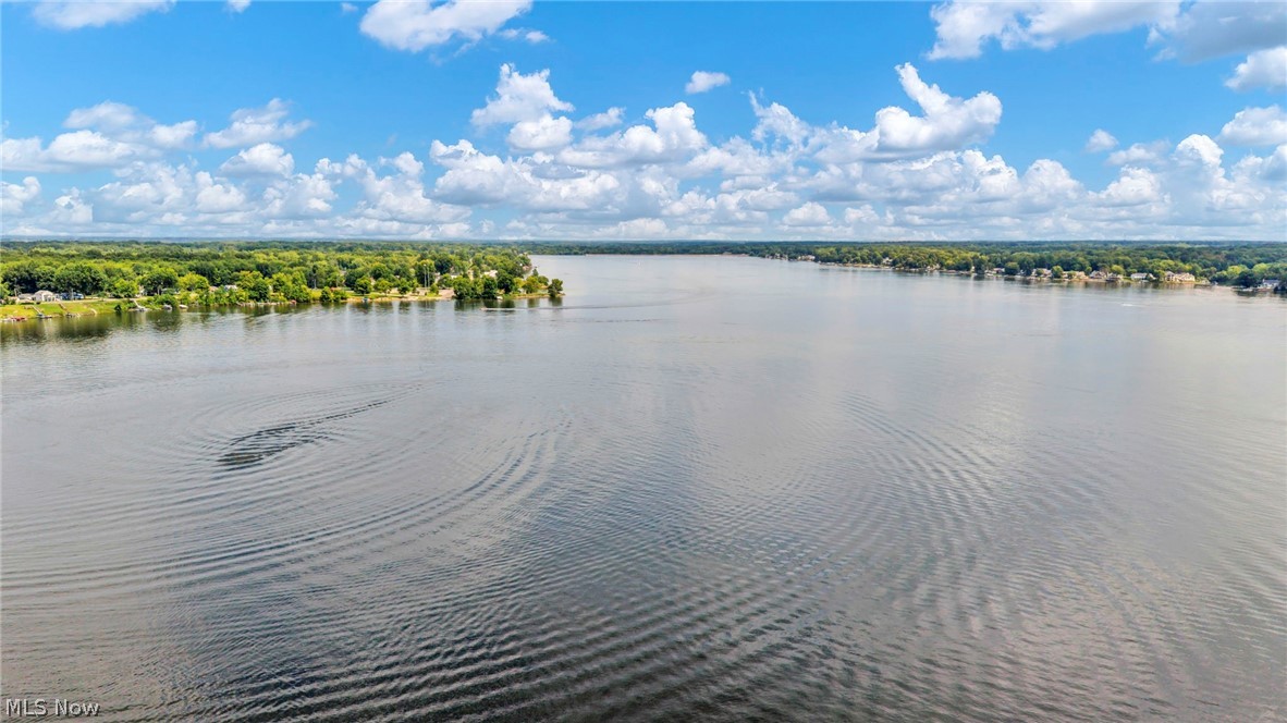 17544 Pine Court Lake Milton OH 44429