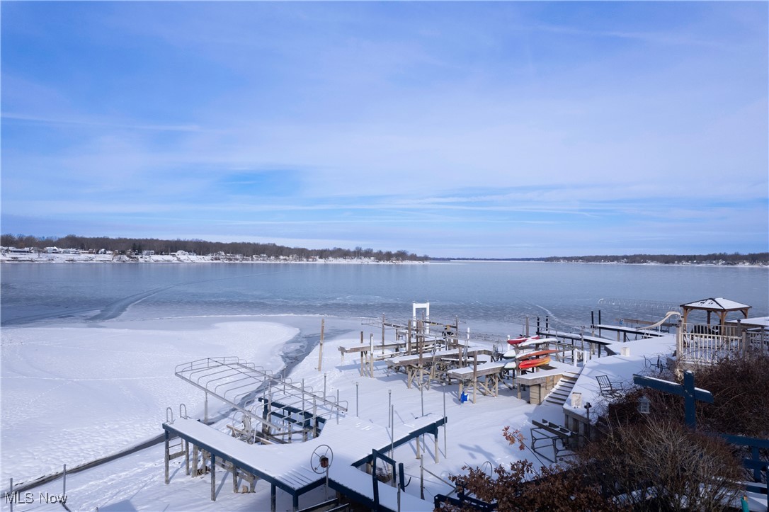 17544 Pine Court Lake Milton OH 44429