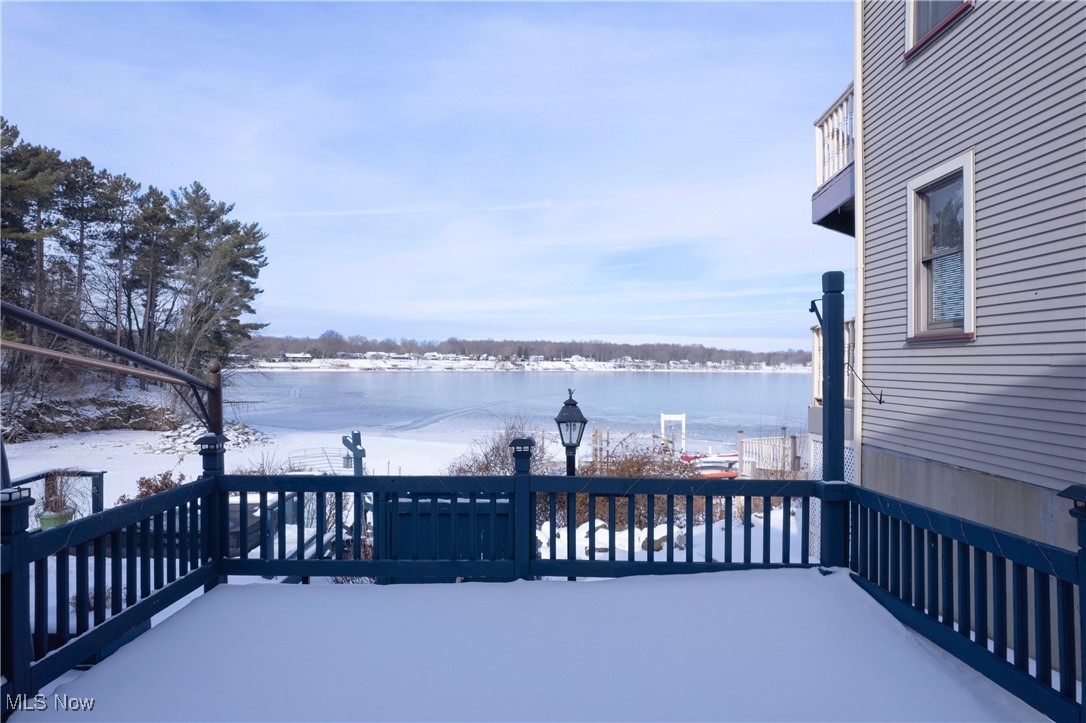 17544 Pine Court Lake Milton OH 44429