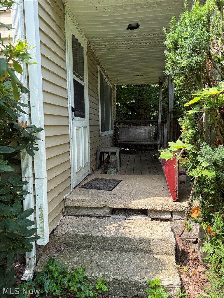 13661 W Spring Street Burton OH 44021