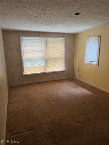 13661 W Spring Street Burton OH 44021