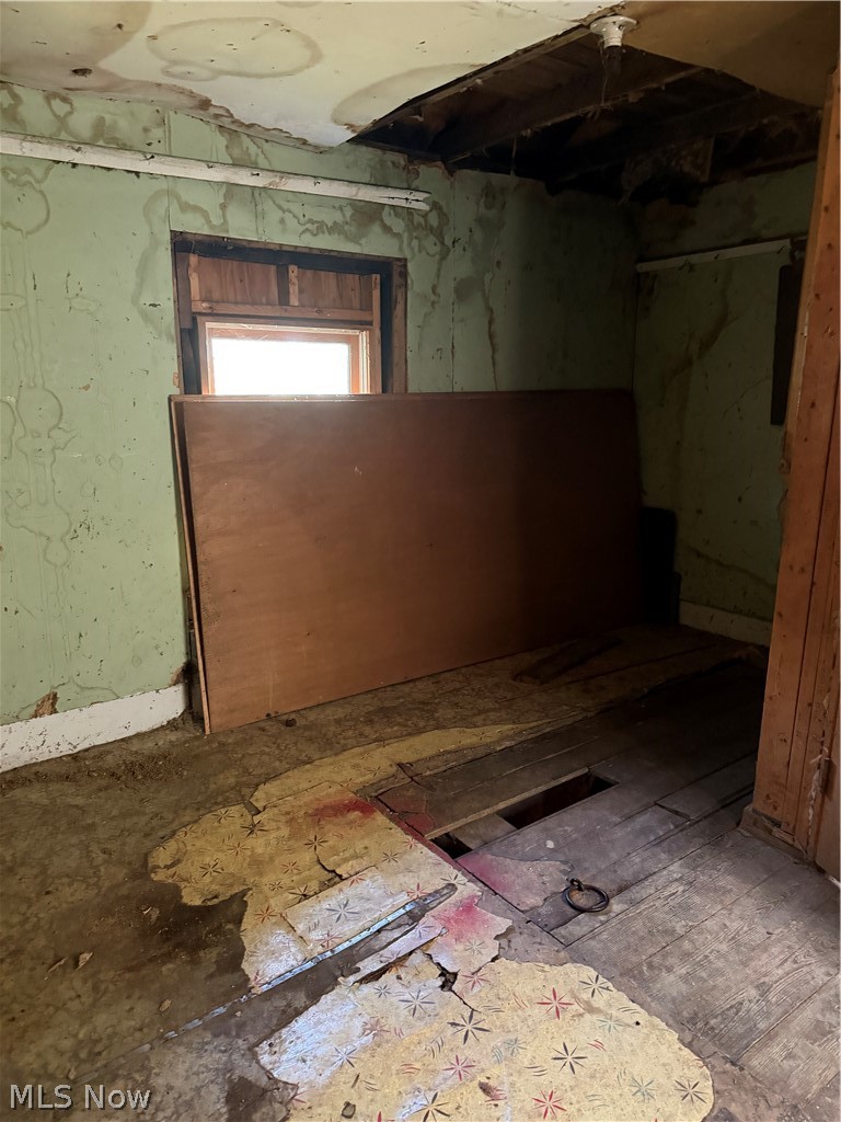 13661 W Spring Street Burton OH 44021