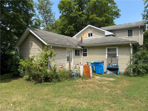 13661 W Spring Street Burton OH 44021