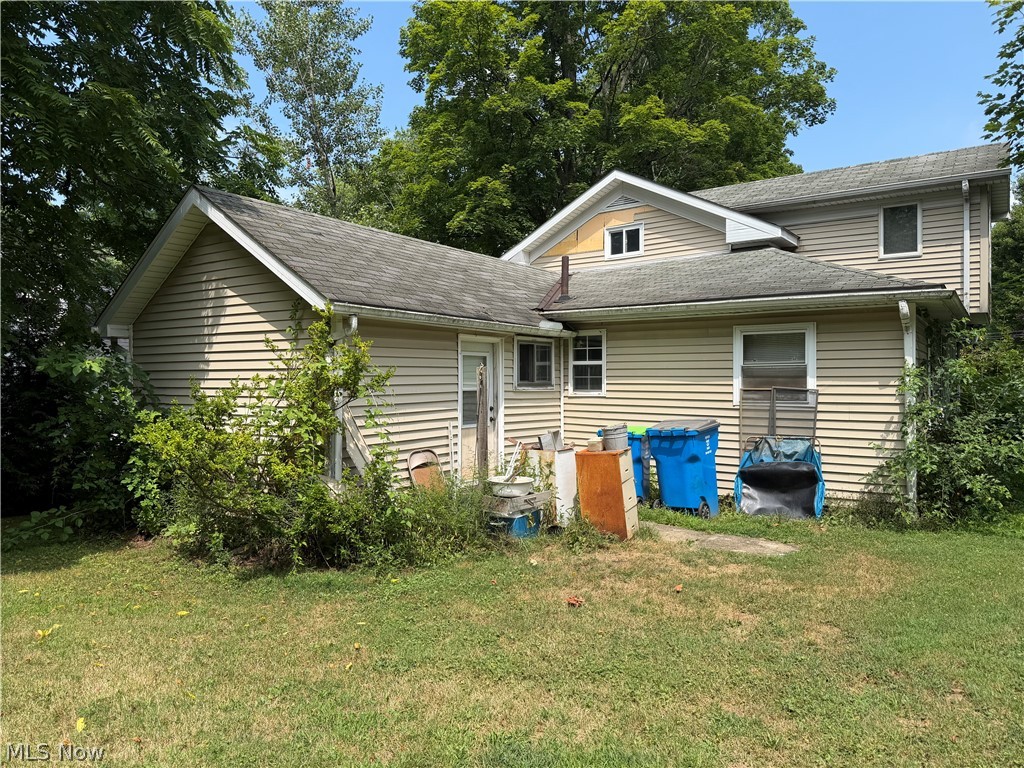 13661 W Spring Street Burton OH 44021