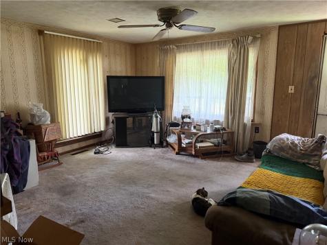 13661 W Spring Street Burton OH 44021