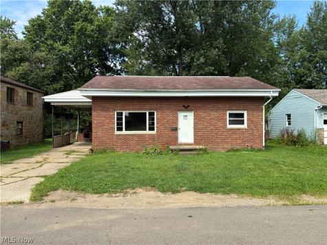 315 Gnau Avenue SW Massillon OH 44646