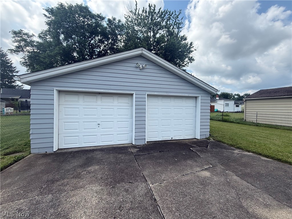 1613 Everett Avenue Youngstown OH 44514