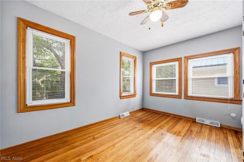 149 Traymore Boulevard Eastlake OH 44095