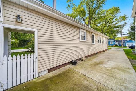 149 Traymore Boulevard Eastlake OH 44095