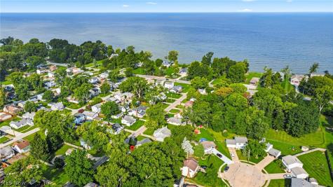 149 Traymore Boulevard Eastlake OH 44095