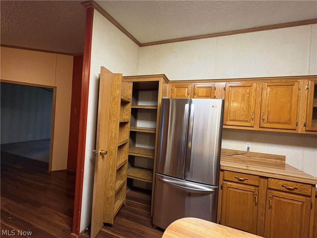 101 Mcconnell Street Uhrichsville OH 44683