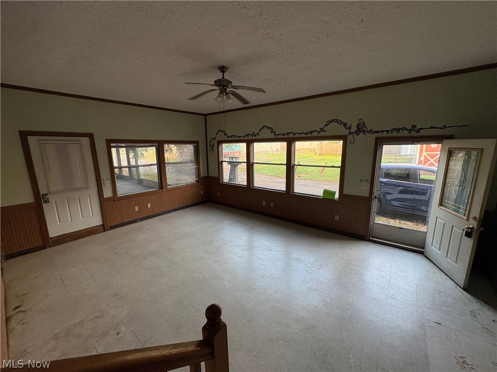 101 Mcconnell Street Uhrichsville OH 44683