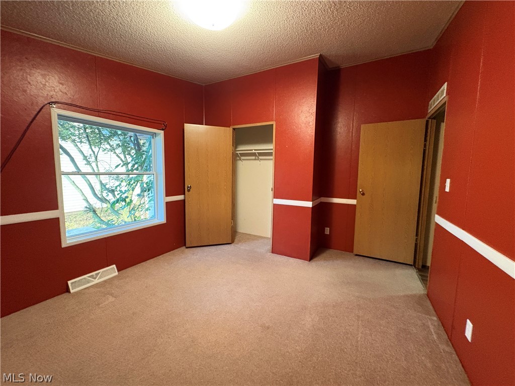 101 Mcconnell Street Uhrichsville OH 44683