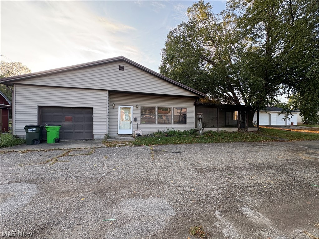 101 Mcconnell Street Uhrichsville OH 44683