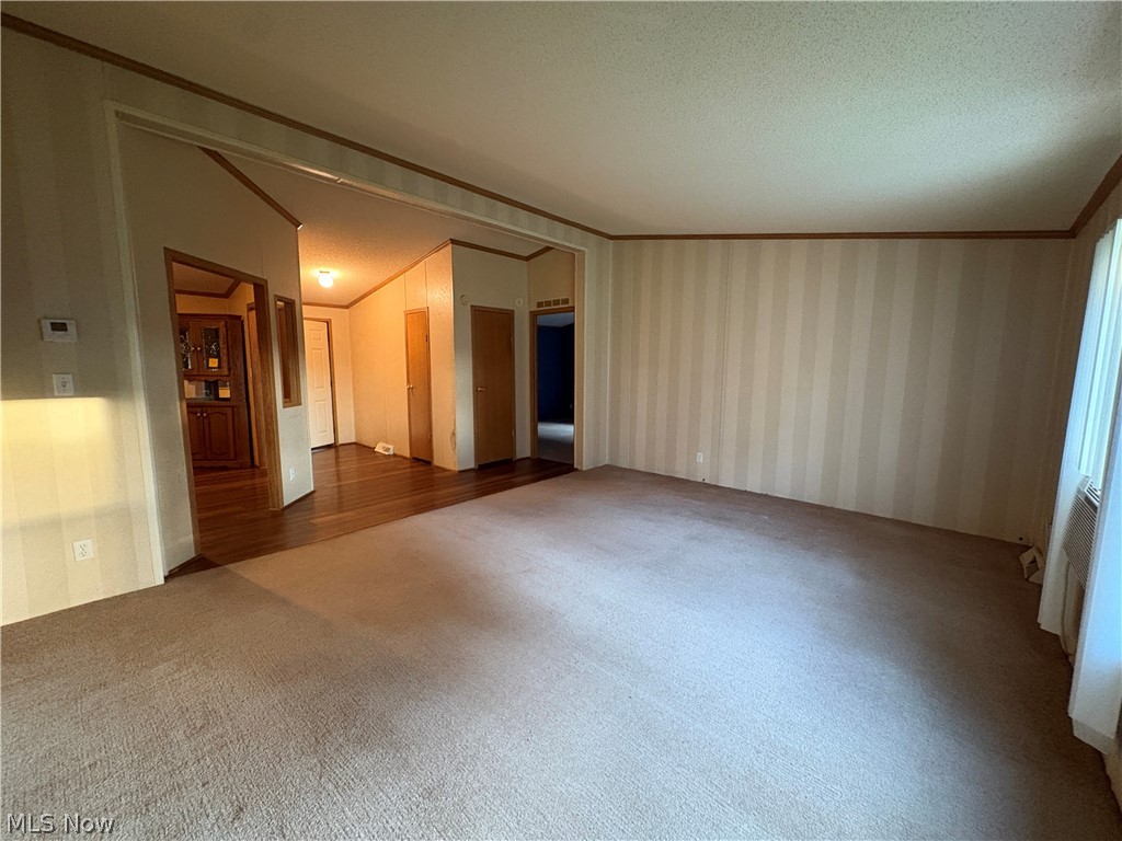 101 Mcconnell Street Uhrichsville OH 44683