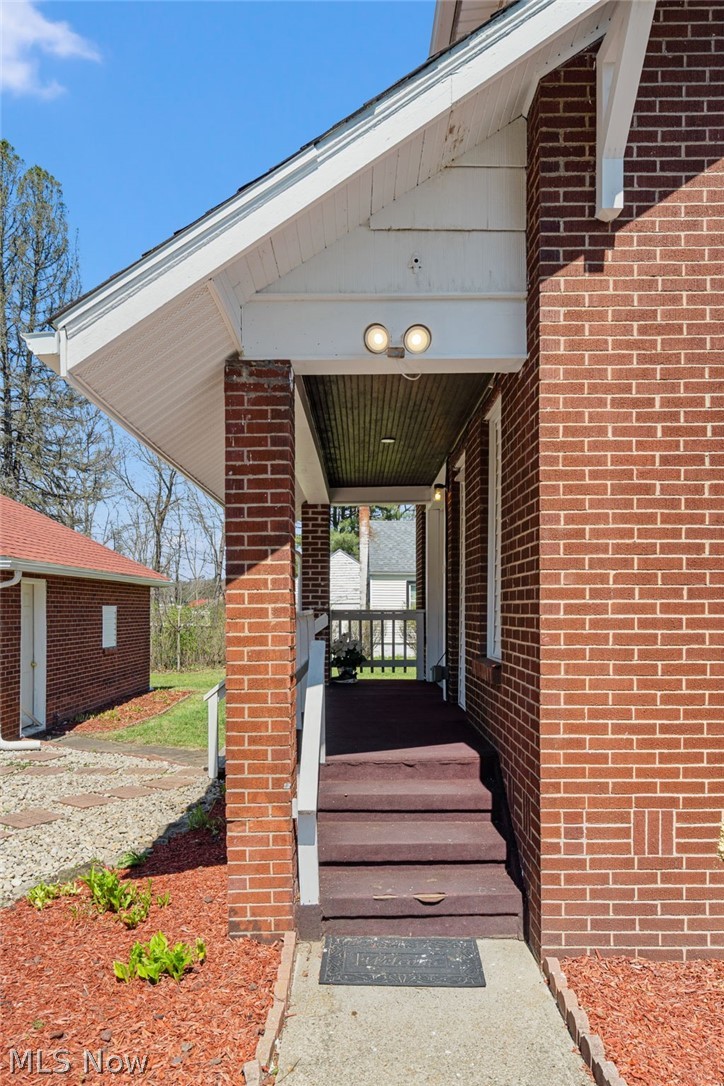 8009 Waynesburg Drive SE Waynesburg OH 44688