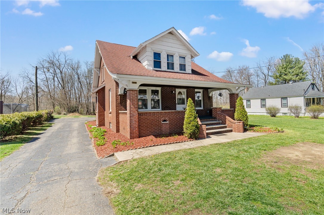 8009 Waynesburg Drive SE Waynesburg OH 44688