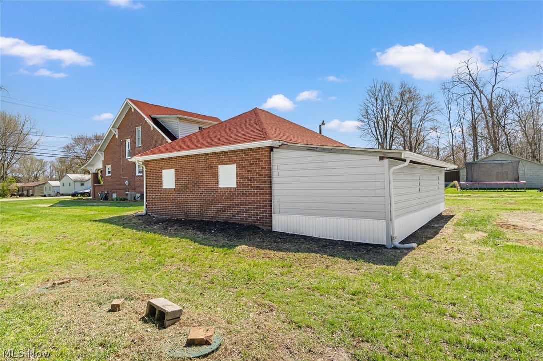 8009 Waynesburg Drive SE Waynesburg OH 44688