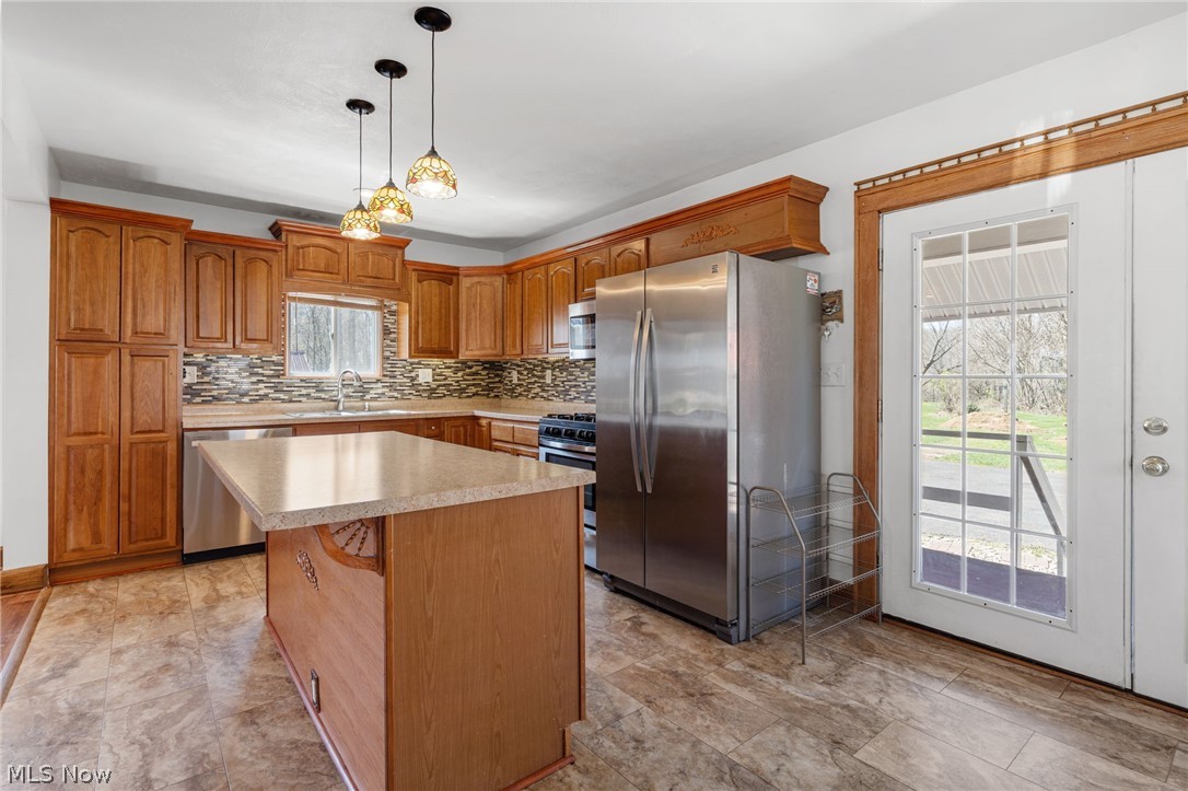8009 Waynesburg Drive SE Waynesburg OH 44688