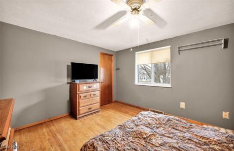 4124 Leavitt Road Lorain OH 44053