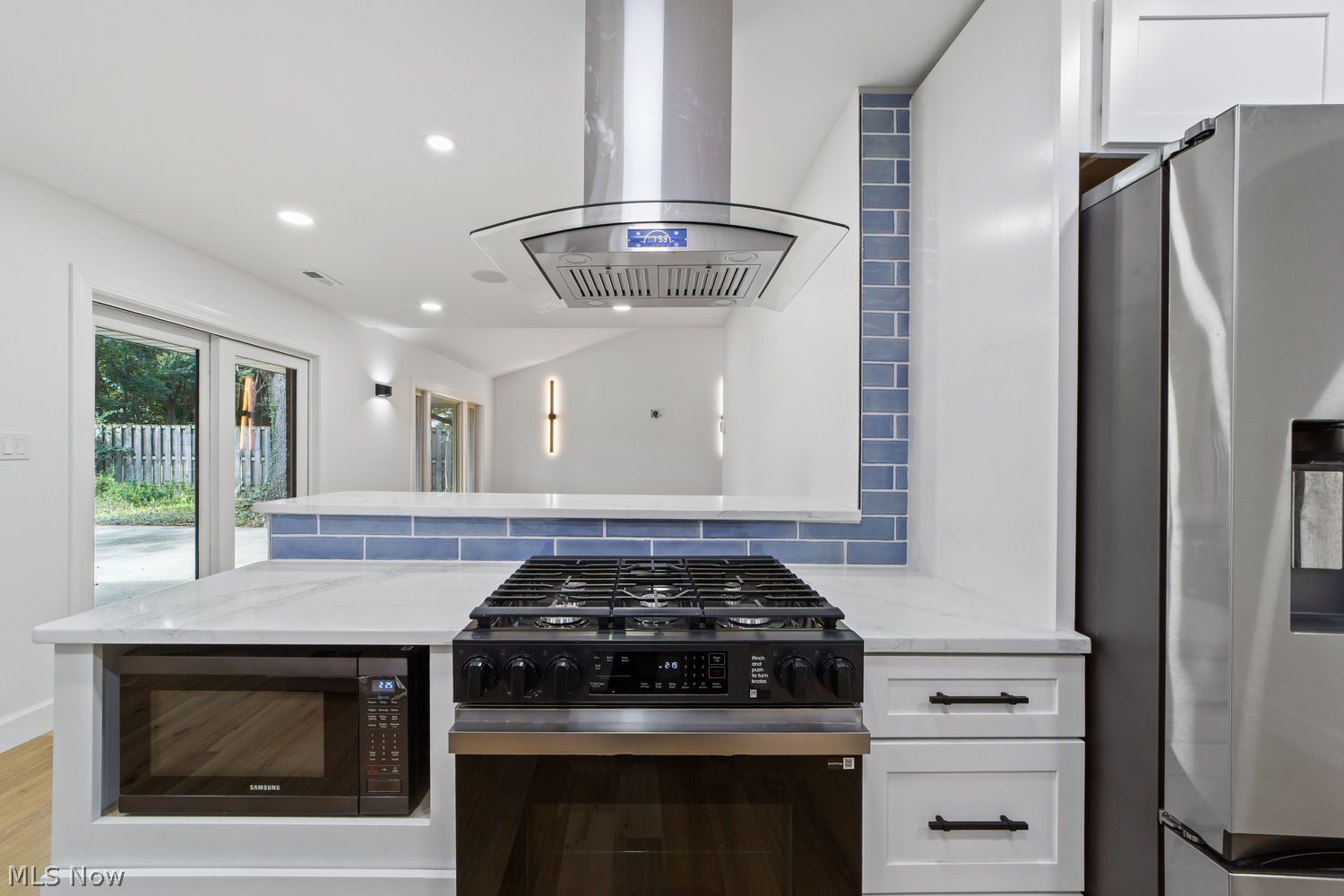 10920 Lake Shore Boulevard Bratenahl OH 44108