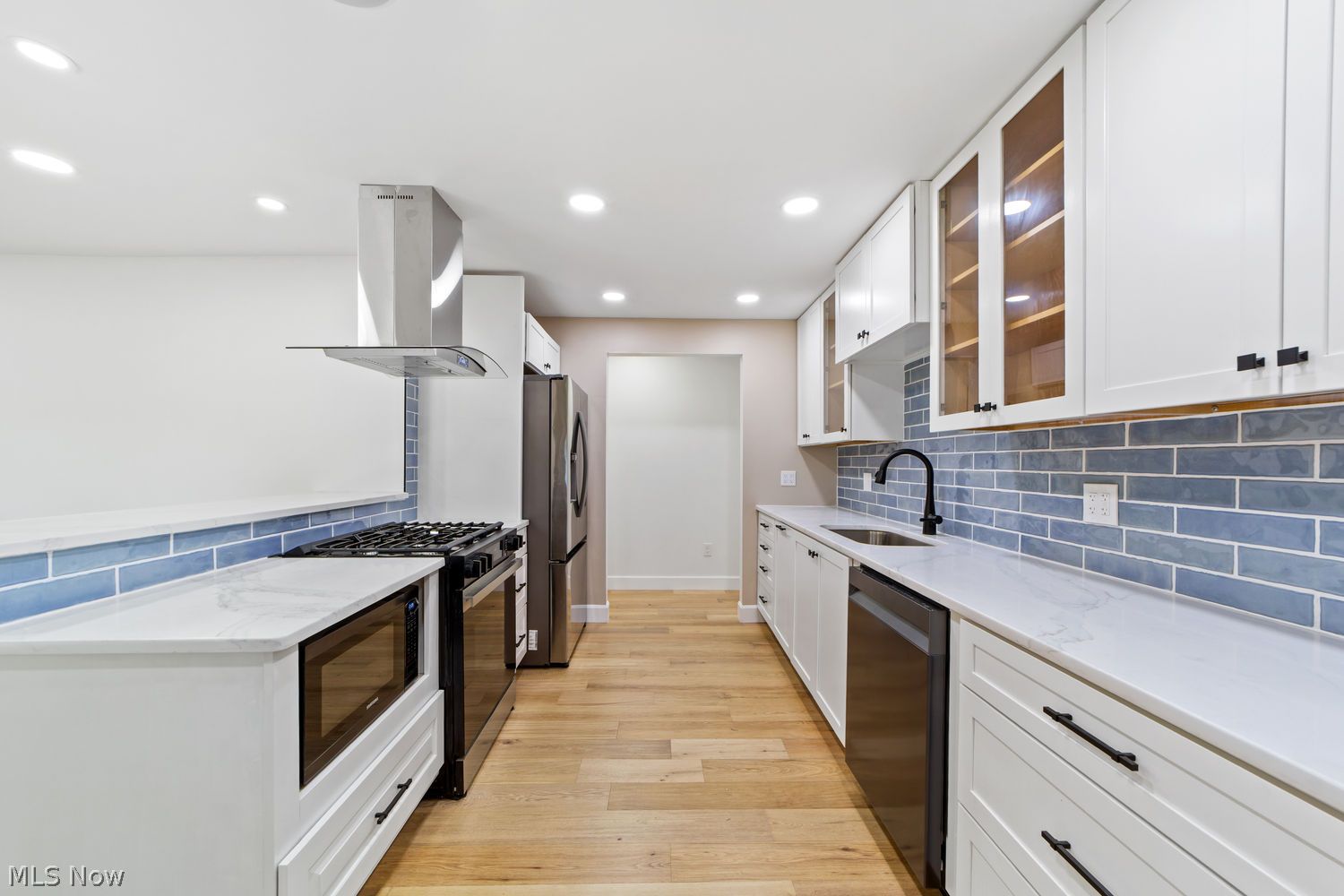 10920 Lake Shore Boulevard Bratenahl OH 44108