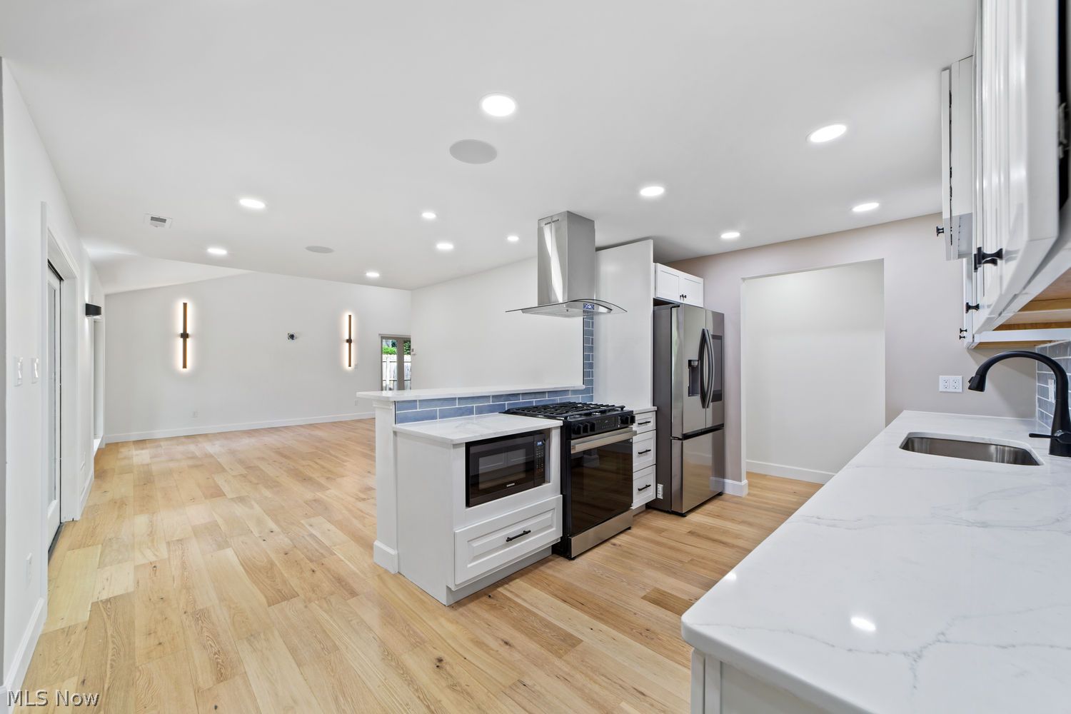 10920 Lake Shore Boulevard Bratenahl OH 44108