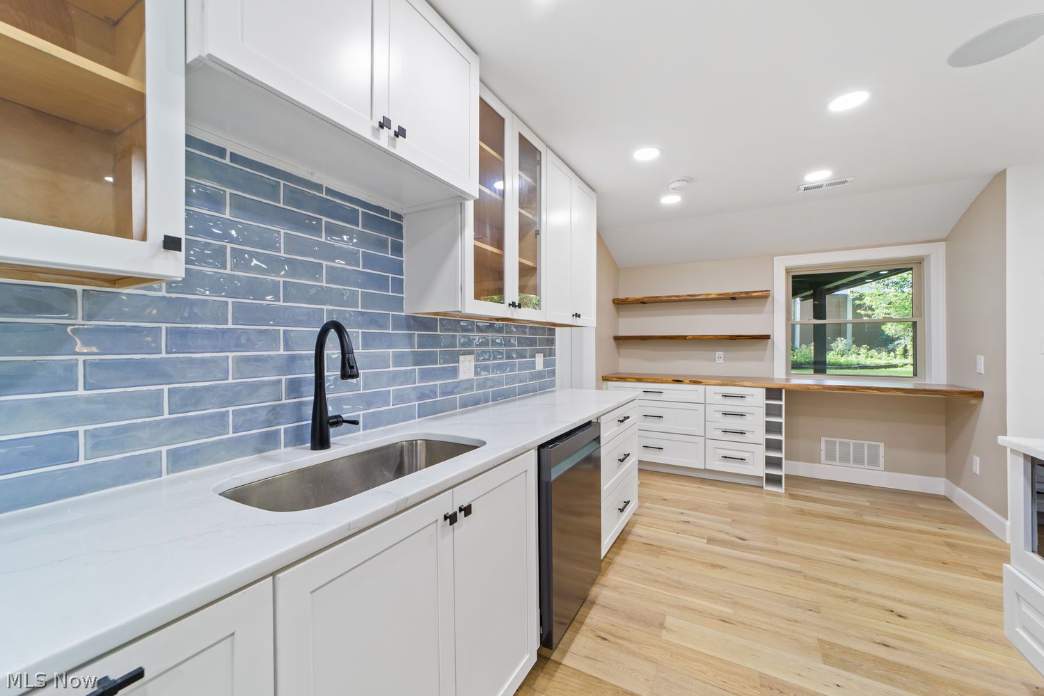 10920 Lake Shore Boulevard Bratenahl OH 44108